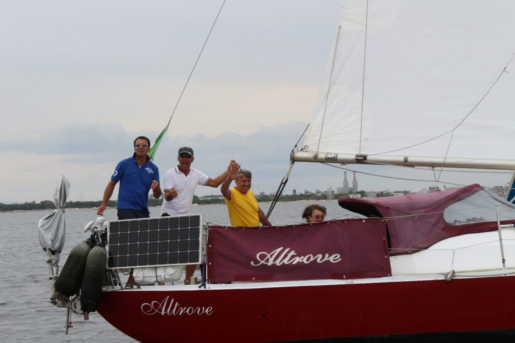 Altrove ed il suo equipaggio alla regata del cuore 2025 - Cesare Cervellati, Edio Marian, Daniele Bandini, Simonetta Chiuselli